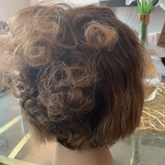 Pivot Point Mannequin Heads “ELLIE” - Picture 4 of 7